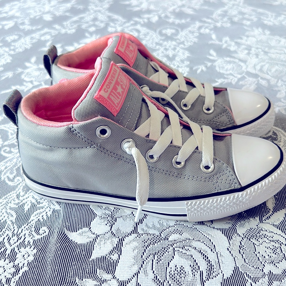 Girls Converse All Stars